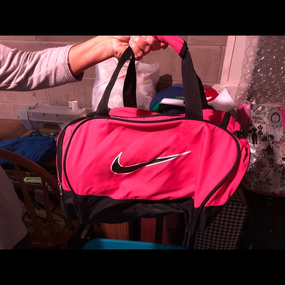 Nike duffle bag - Picture 1 of 4